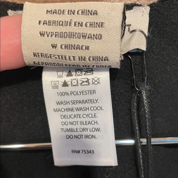 Martha Stewart Collection Black & Tan Cape - Picture 5 of 8